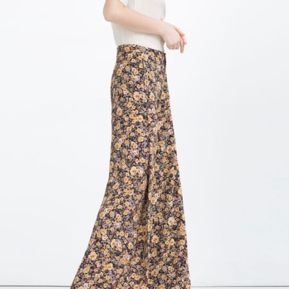 Zara Woman’s Flowy Floral Pants Size S NWT
